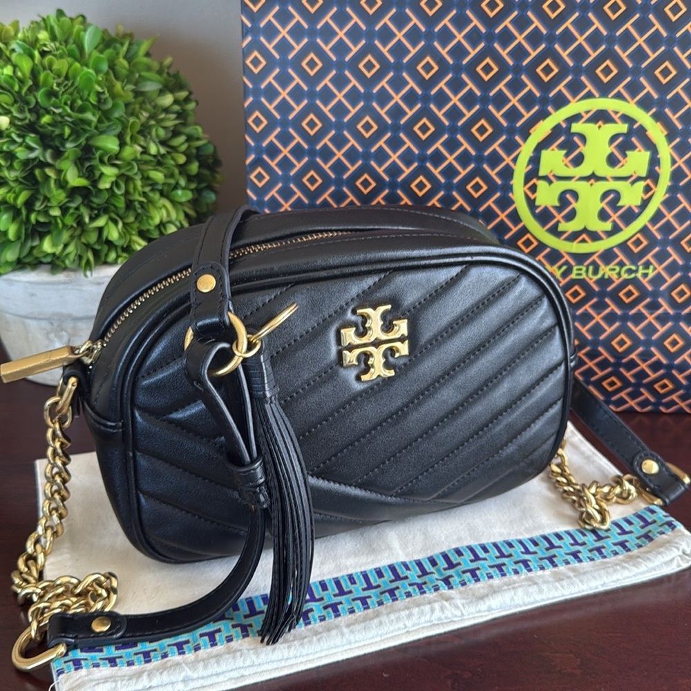 TORY BURCH 🖤BLACK🖤 SOFT QUILTED LEATHER CROSSBODY BAG 🌟EUC🌟 - Picture 10 of 17